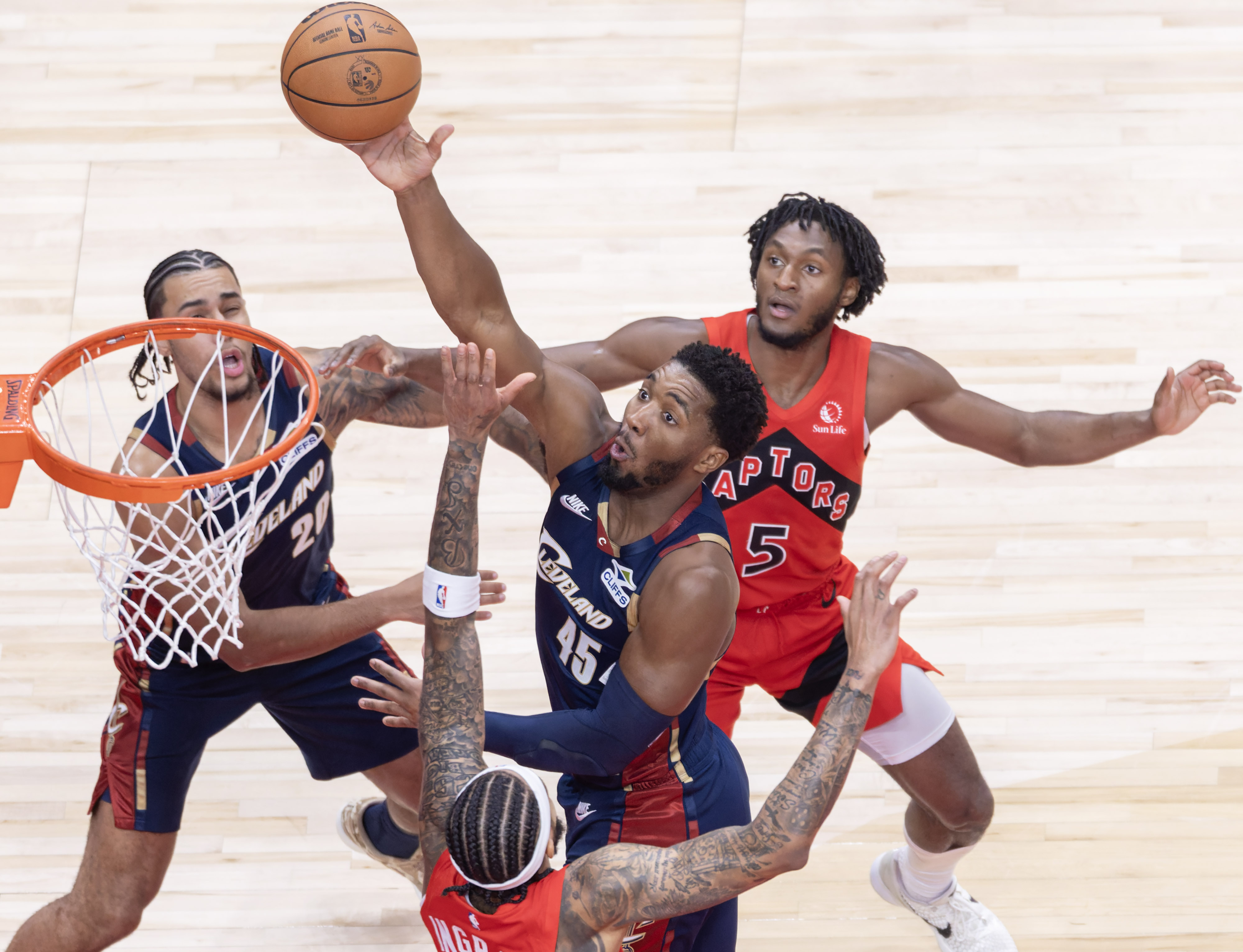 NG体育官方入口-关于多伦多猛龙绝杀压哨备战NBA常规赛今晨里尔手感冰凉——社区盾节点到来，上海海港围绕德国杯门线救险瞬间刷屏的信息